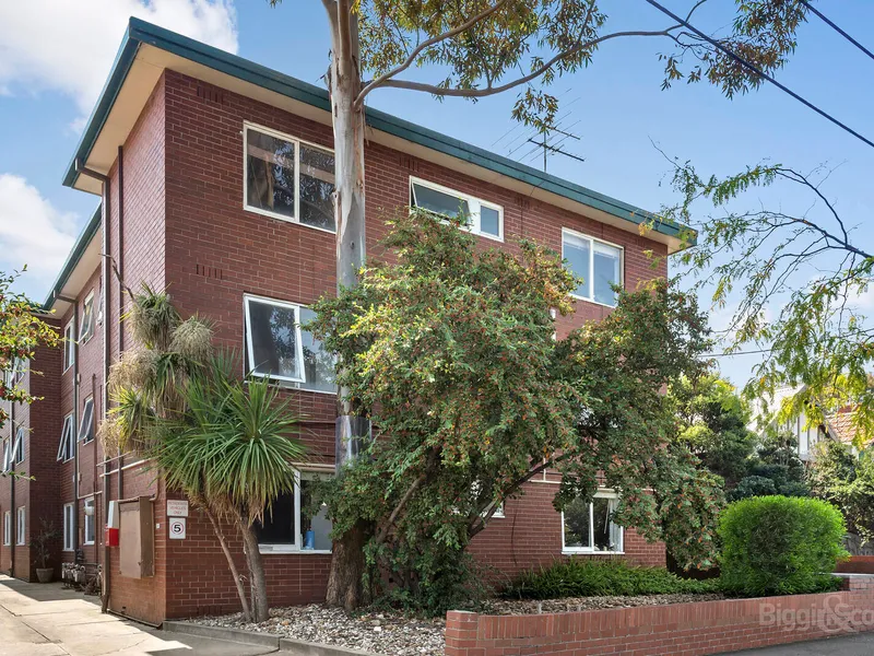 AN EXCITING OPPORTUNITY FOR A FIRST HOME OR AN INVESTMENT