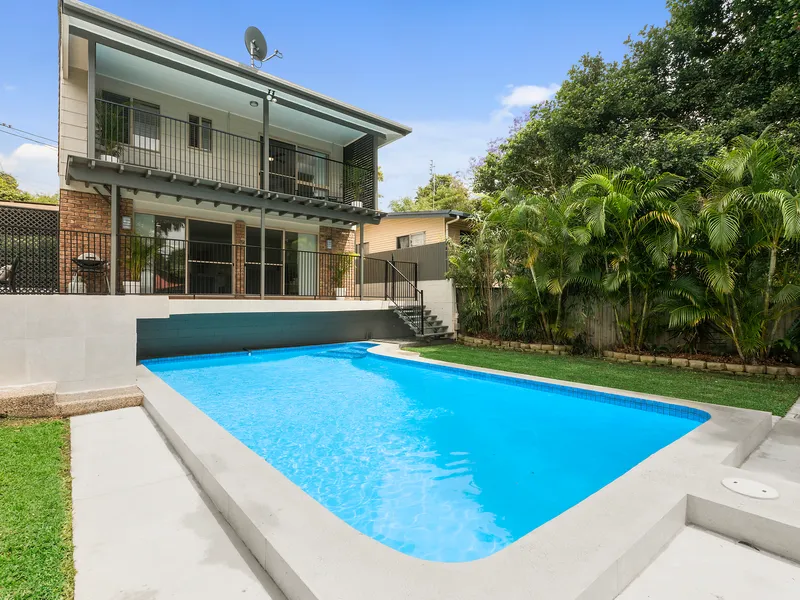 IMMACULATLEY PRESENTED CENTRAL SOUTHPORT HOME!