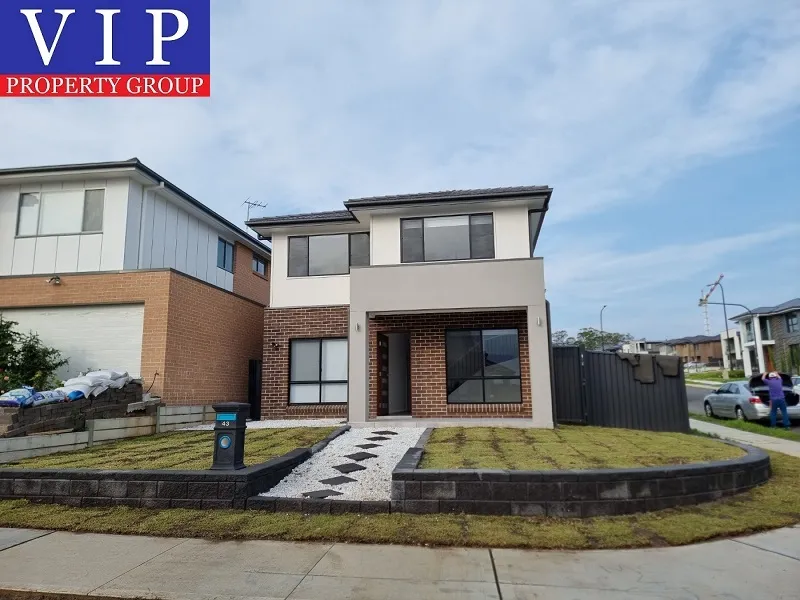 Brand New 5 bedrooms Family House