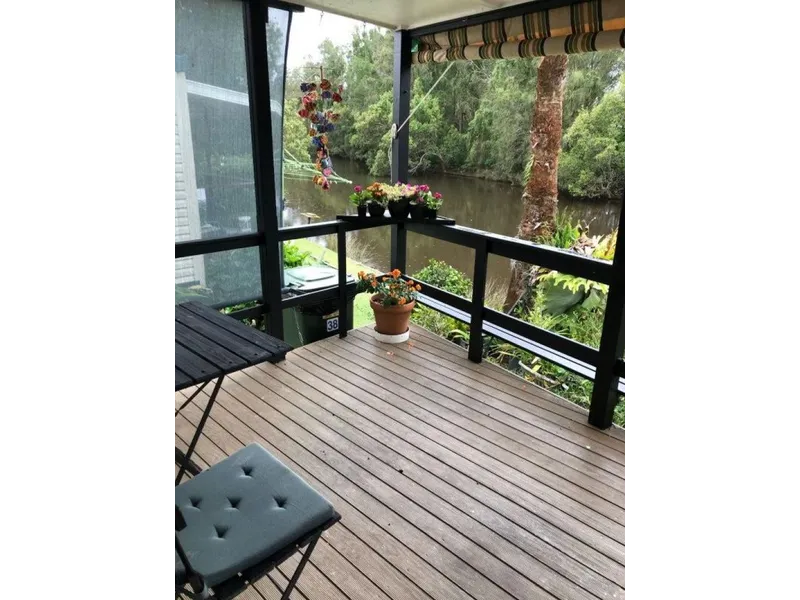 Waterfront  - Cool, Calm and Comfy -Your Own Jetty