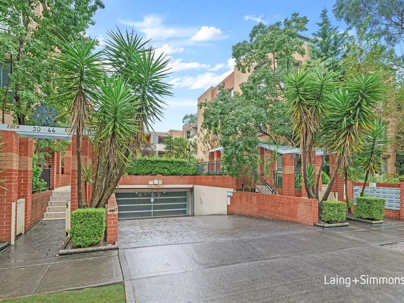 Stylish Ground Floor Unit-Walk To Train station