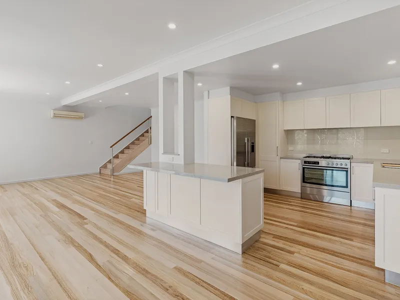 LARGE WATERFRONT RESERVE HOME – beautiful bay views