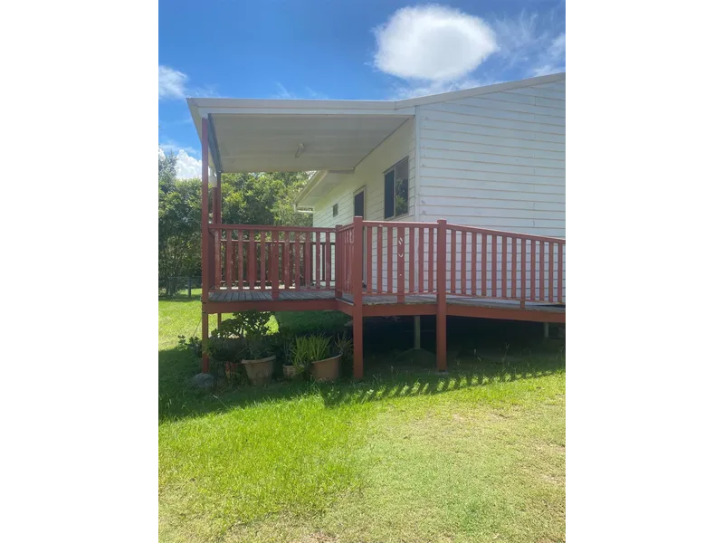 GRANNY FLAT SET BACK ON A BEAUTIFUL ACREAGE SETTING