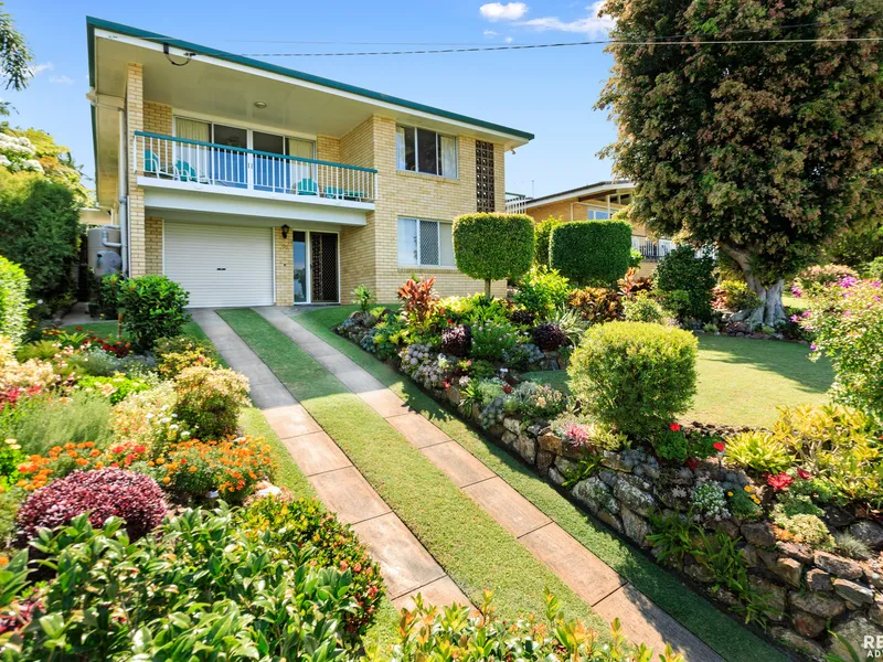 Water glimpses to Wellington Point & Stradbroke Island !!