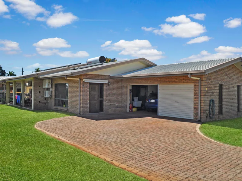 Neat Family Home With Large Shed!