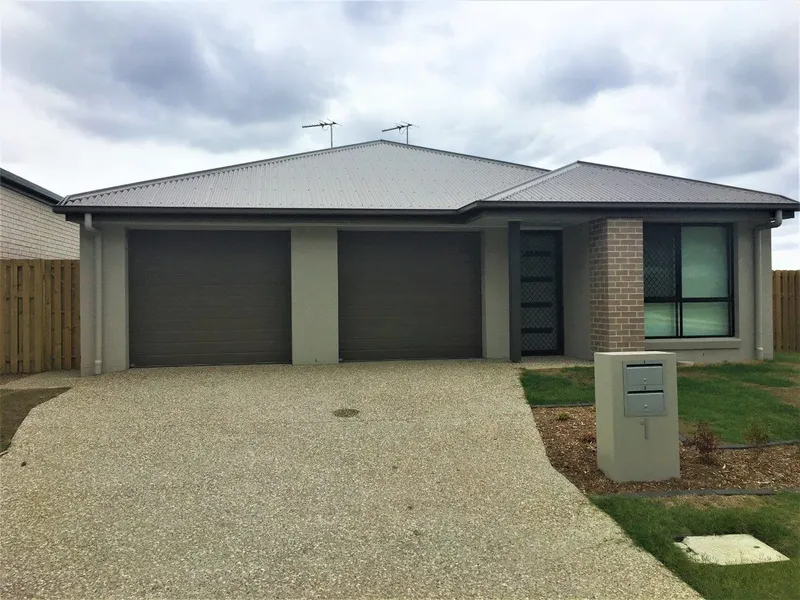 Beautiful 3 bedroom Unit in Sovereign Estate with High Quality Finishes