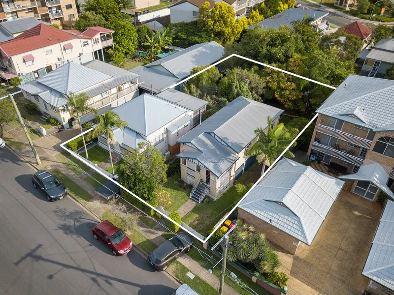 DA Approved Townhome Site In Prime Location With Views