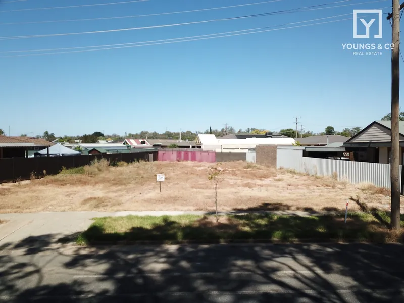 Bushland Outlook - Close to Guthrie Street Primary School