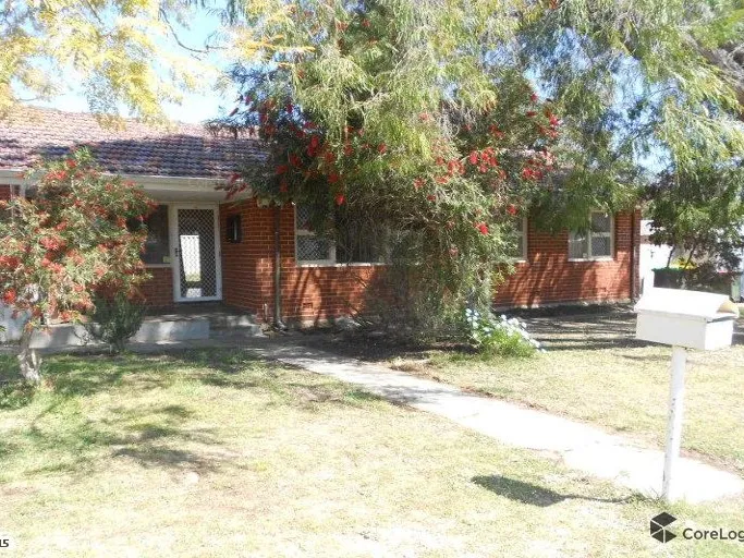 LARGE CORNER BLOCK, 801 sqm zoned R40