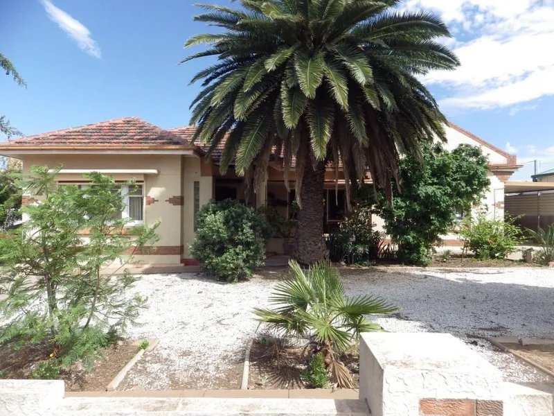 A COUPLE OF OPTIONS PRESENT !