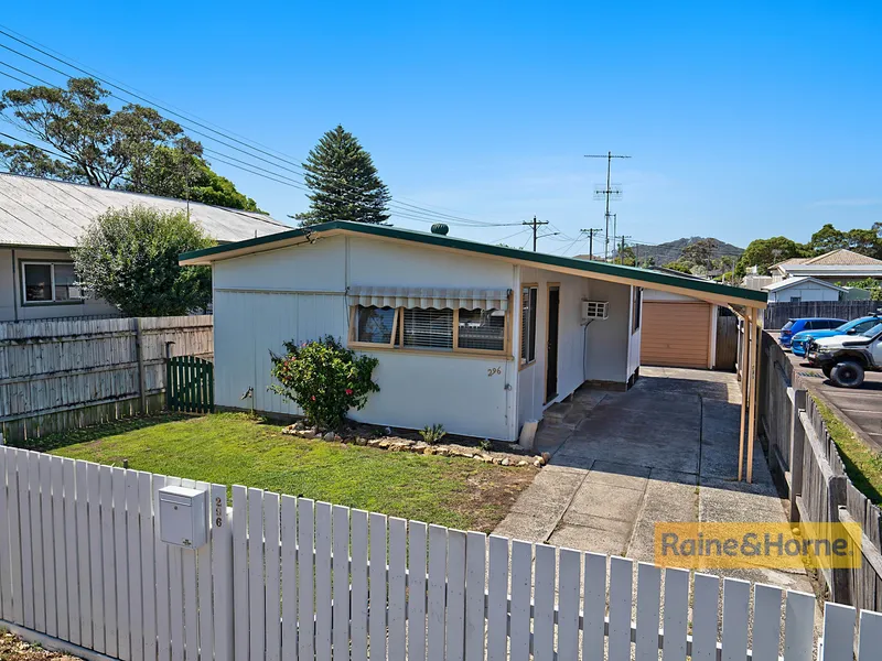 GREAT LOCATION 2 BEDROOM HOME