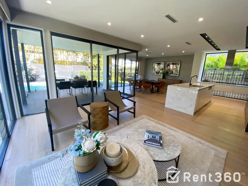 EX DISPLAY HOME WITH THE FINISHES ONLY DREAMS ARE MADE OF!!!