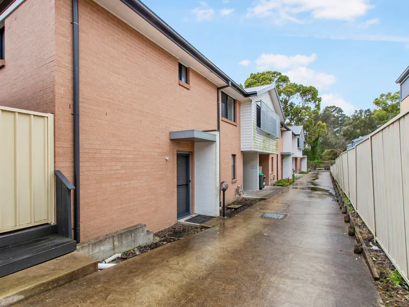 Expansive Living with Multipurpose Use !