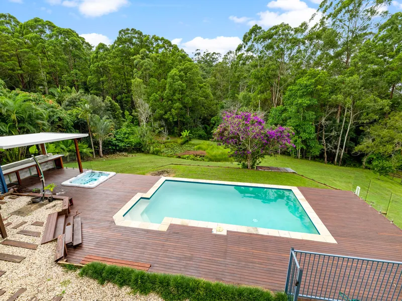 PICTURESQUE LIFESTYLE ACREAGE