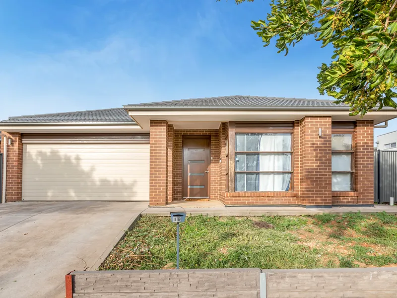 STYLISH & SPACIOUS EXECUTIVE RESIDENCE