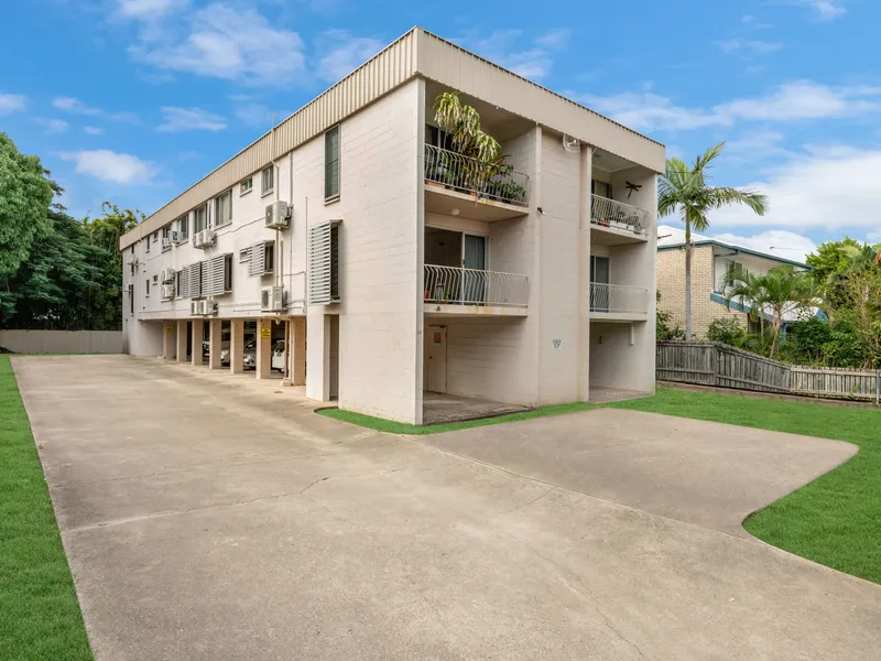 FIRST LEVEL UNIT WITH PARK VIEWS