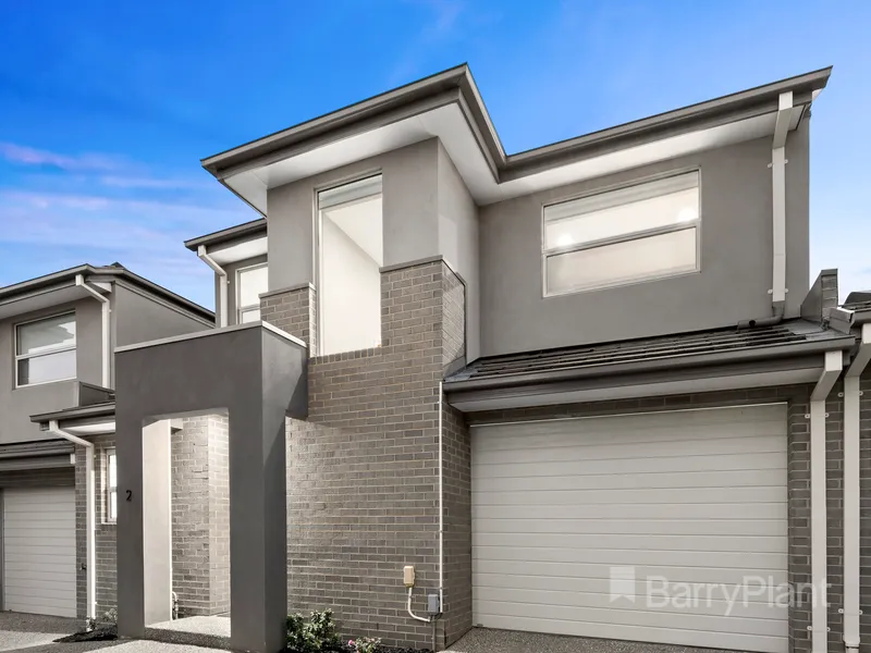 Contemporary Townhouse Delight!