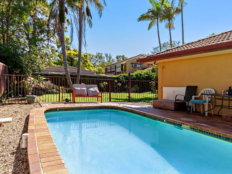 Magnificent location, this opportunity will not last long at all!!