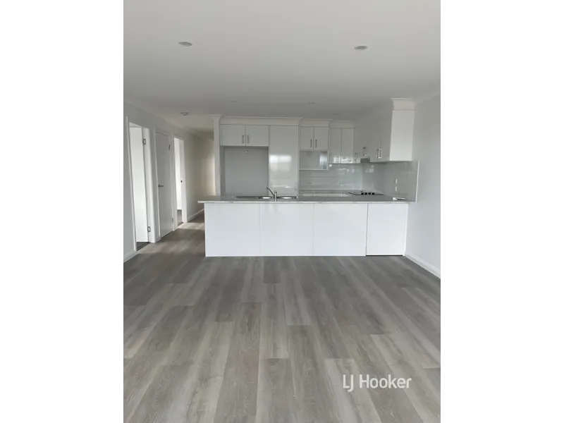 BRAND NEW DUPLEX! HURRY AS IT WON'T LAST!!