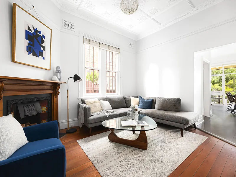 Beautiful Federation Home In The Heart Of Kensington