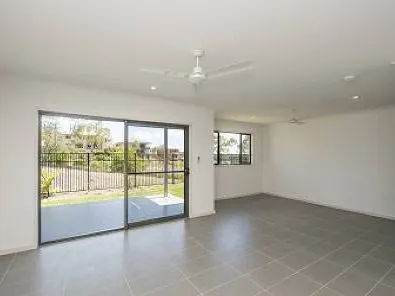 MODERN 3 BEDROOM TOWNHOUSE WITH 2 BATHROOMS, 3 TOILETS, AIR-CONDITIONING, DOUBLE CARPORT AND SMALL OUTSIDE PET CONSIDERED.