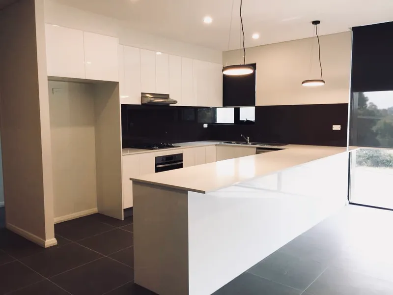 1 WEEK FREE RENT!! Luxury and Stylish 2 Bedroom Apartment