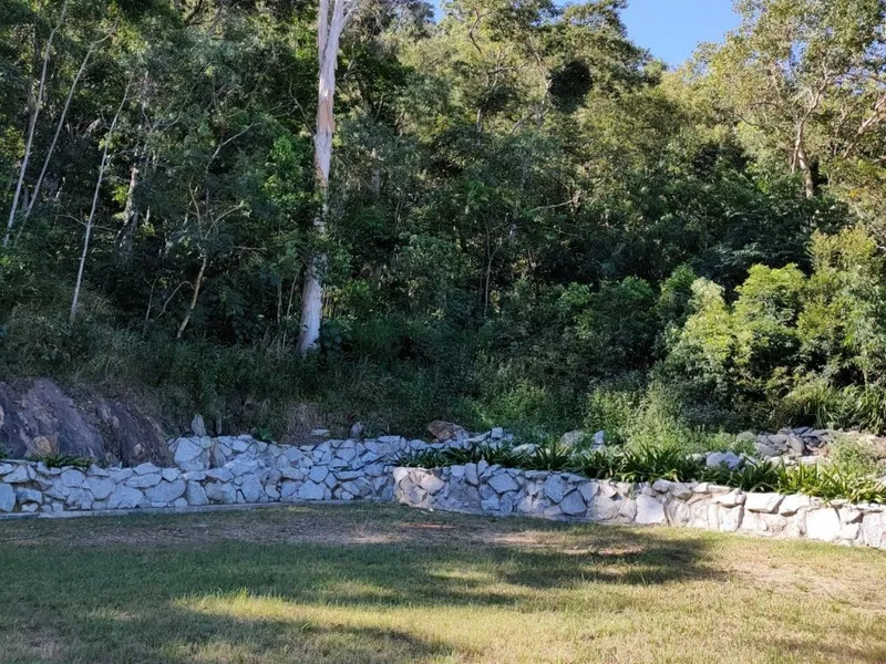 Flat block. Ready to build. One neighbour. Exclusive neighbourhood, Northern Beaches.