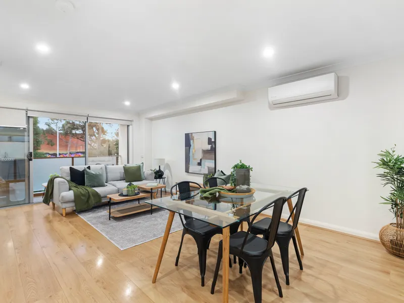 Contemporary prize with unrivalled convenience