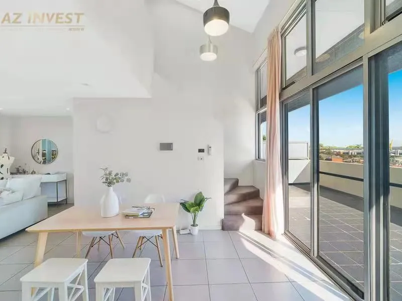Top Floor Penthouse with 180 degree views