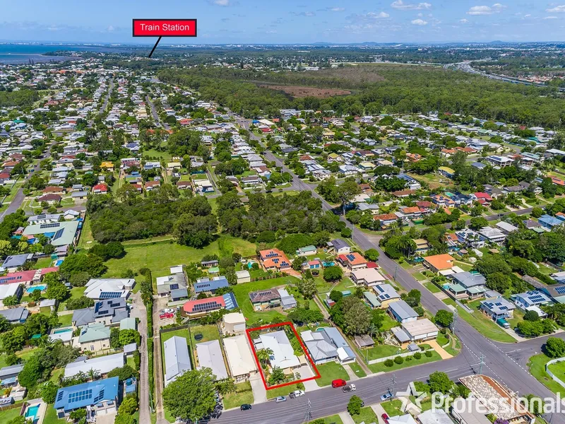 HOT OFF THE PRESS !!!      THE PERFECT FAMILY HOME!