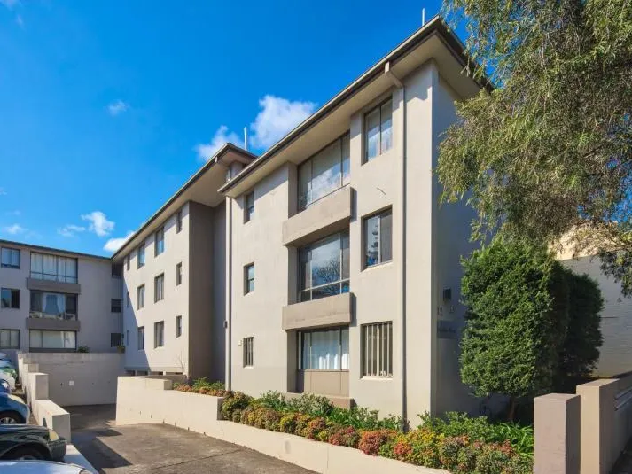 Immaculate Modern Apartment