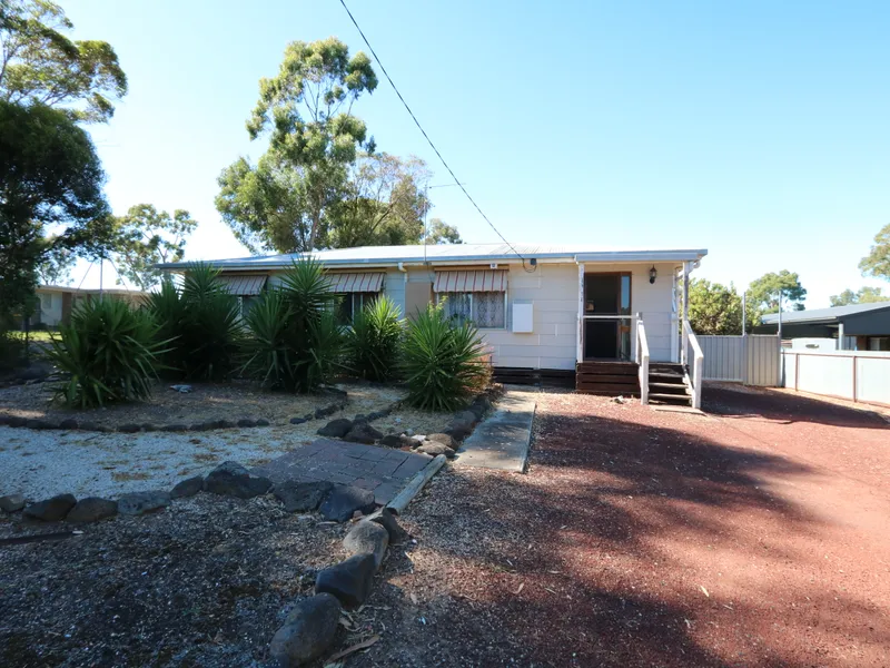 QUIET LOCATION COMFORTABLE HOME