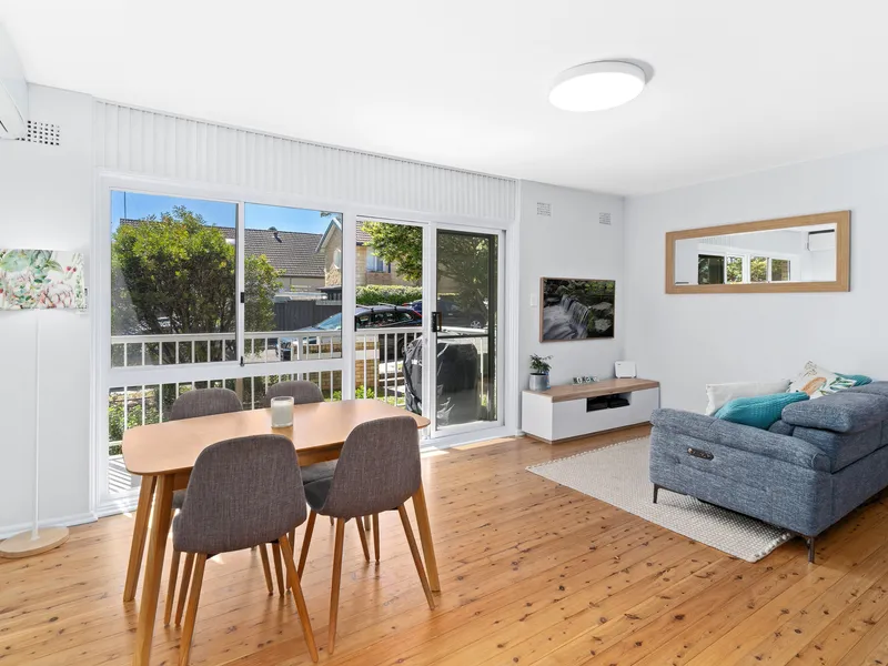 Ground floor apartment in walk-to-everywhere setting