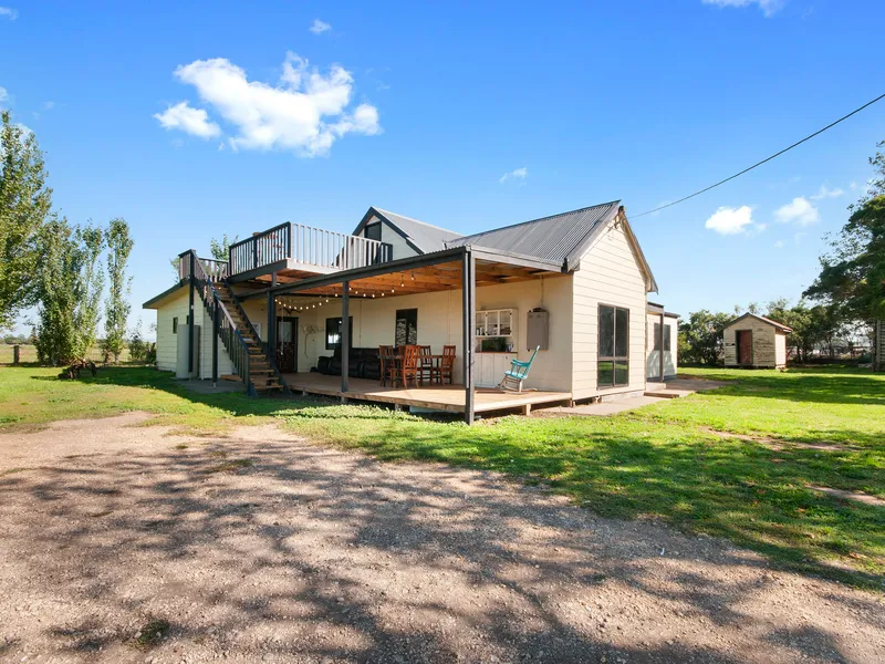 Country Life begins here