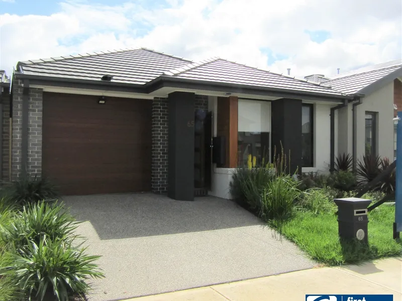 Low Maintenance Home - 3 Bedrooms, 2 Bathrooms