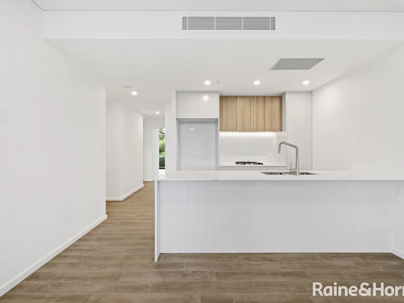 Brand new luxury three bedroom apartment