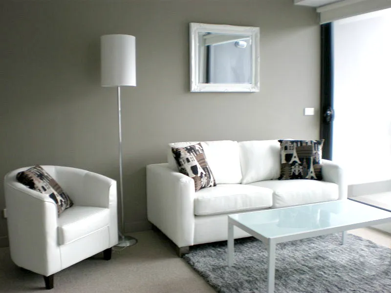 FULLY FURNISHED 2 BEDROOM APARTMENT!