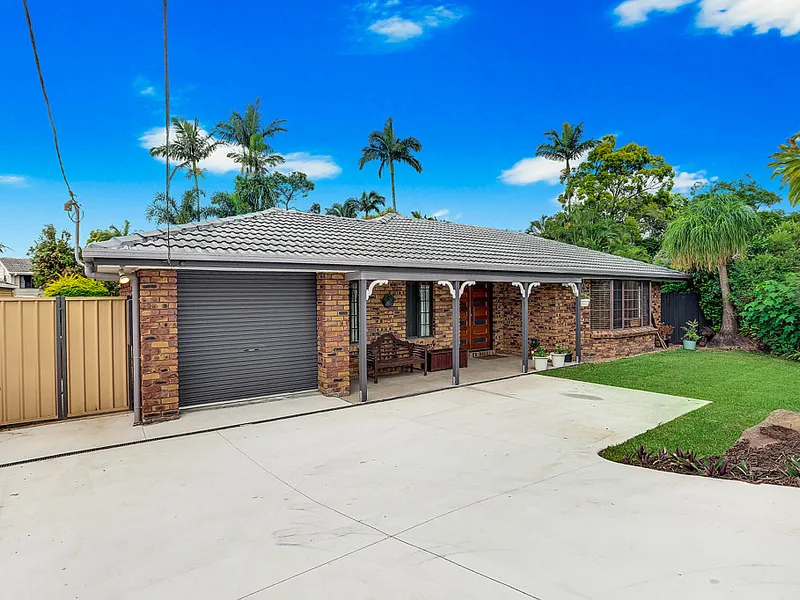 FABULOUS SPACIOUS FAMILY HOME ON 786M2