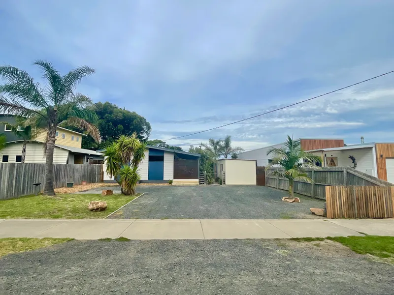 AFFORDABLE ISLAND HOME!