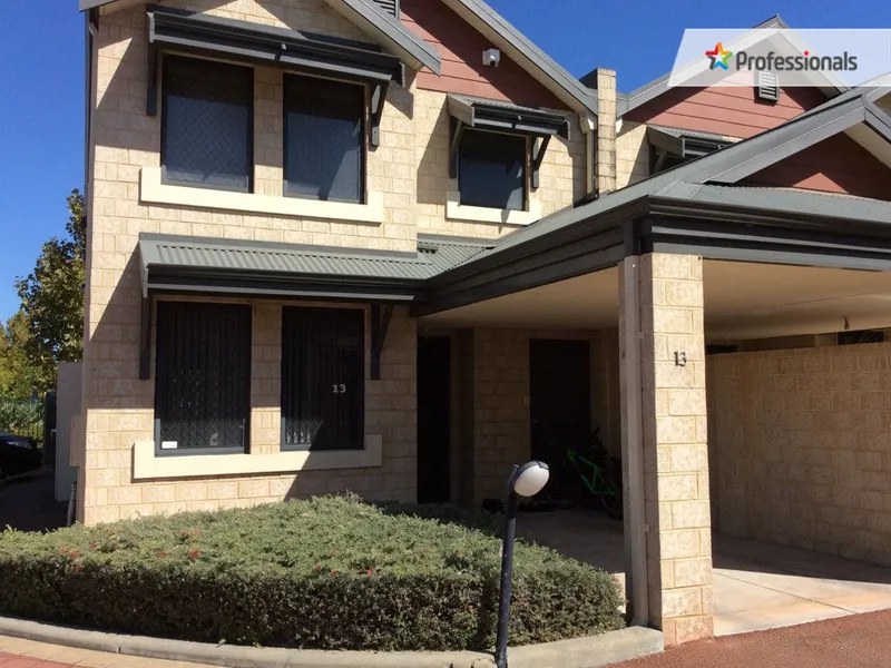 3 x 2 Furnished Townhouse!!