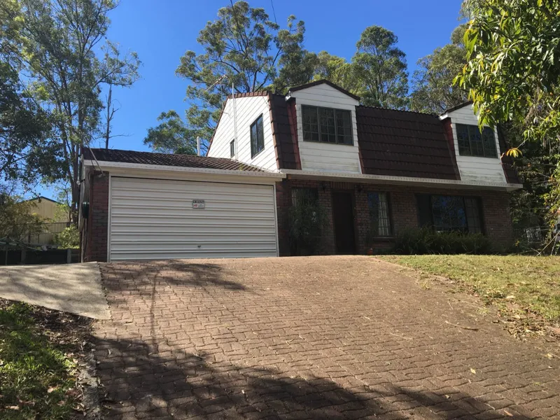 Located in the Heart of Shailer Park! More Photos Coming Soon!