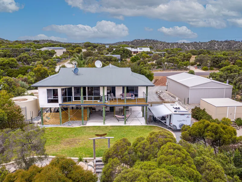 Leave your stresses at the door of this Coffin Bay Retreat!