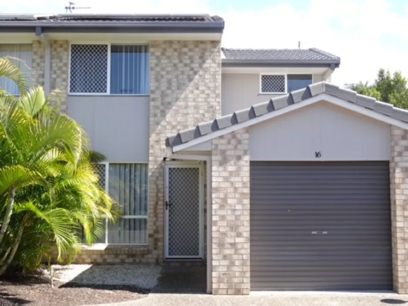 Incredible value for money in BOOMING Carrara!