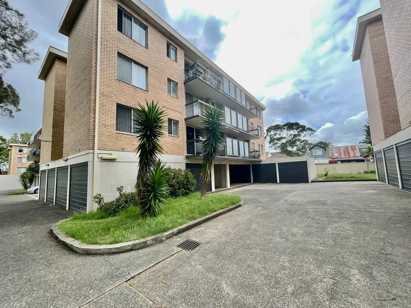 PARTLY RENOVATED 2 BEDROOMS