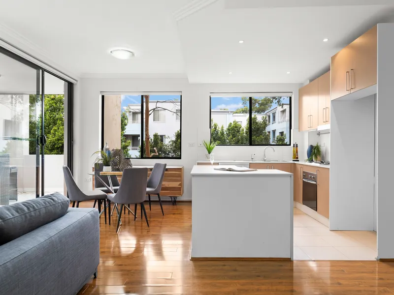 Modern and stunning - Oversized 3-bedroom apartment with Low Strata