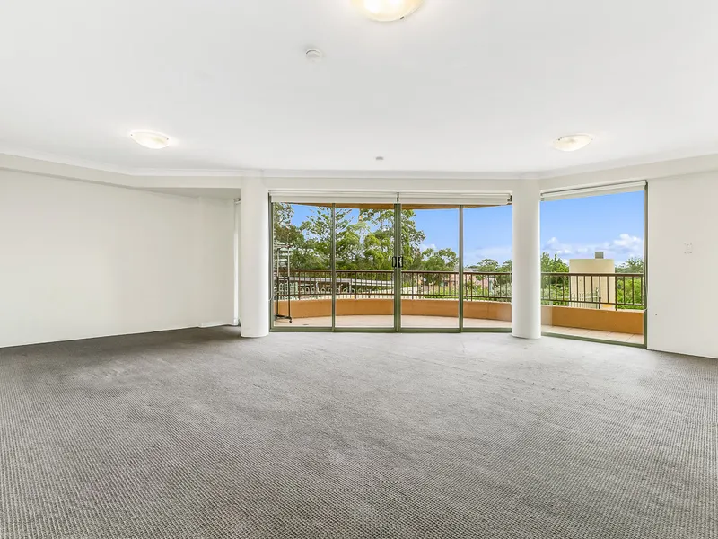 New Carpet Spacious and Stunning two bedroom in Kingsford