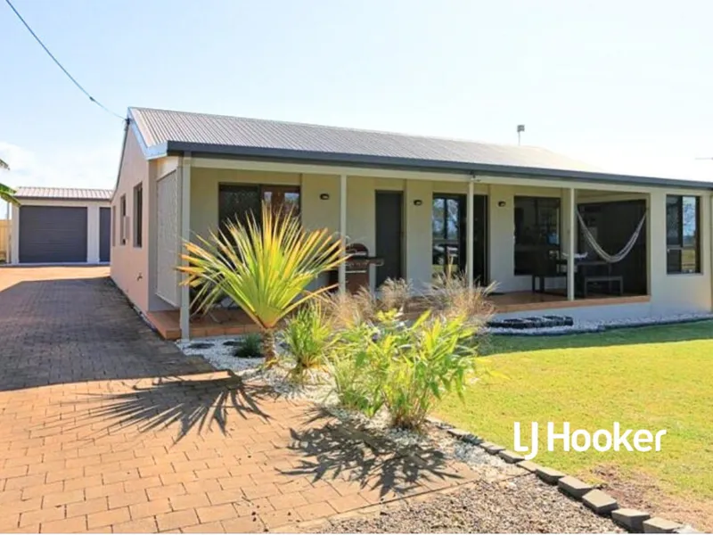 BEACHFRONT HOME IN ELLIOTT HEADS