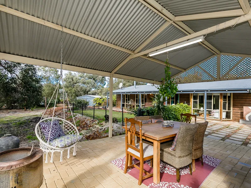 Your Rural Dream Awaits!