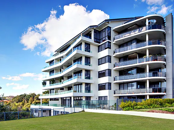 PERFECTLY LOCATED 2 BEDROOM APARTMENT WITH WATER VIEWS!