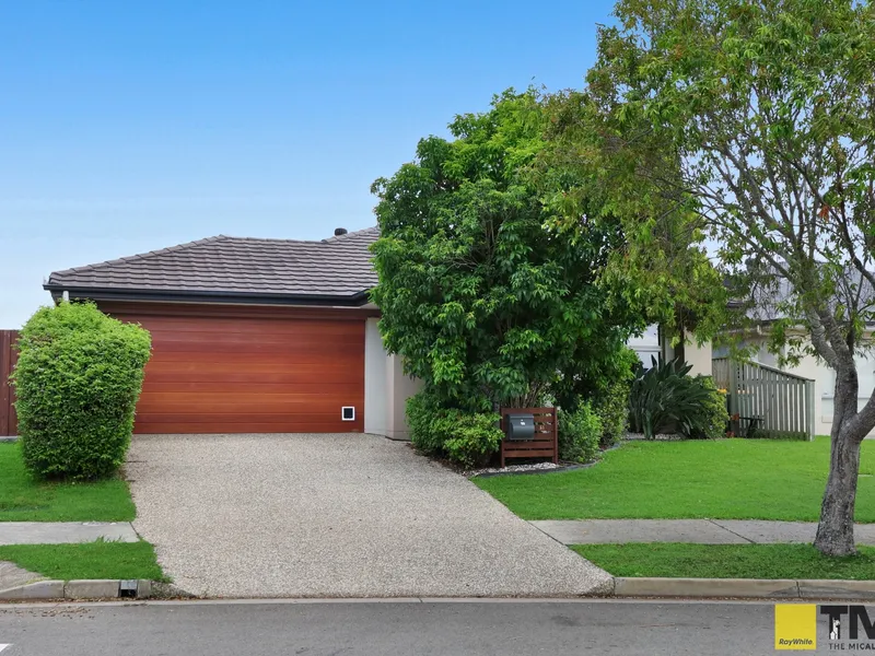 SPACIOUS AND AFFORDABLE 4 BEDROOM FAMILY HOME OPPOSITE A LOVELY PARK